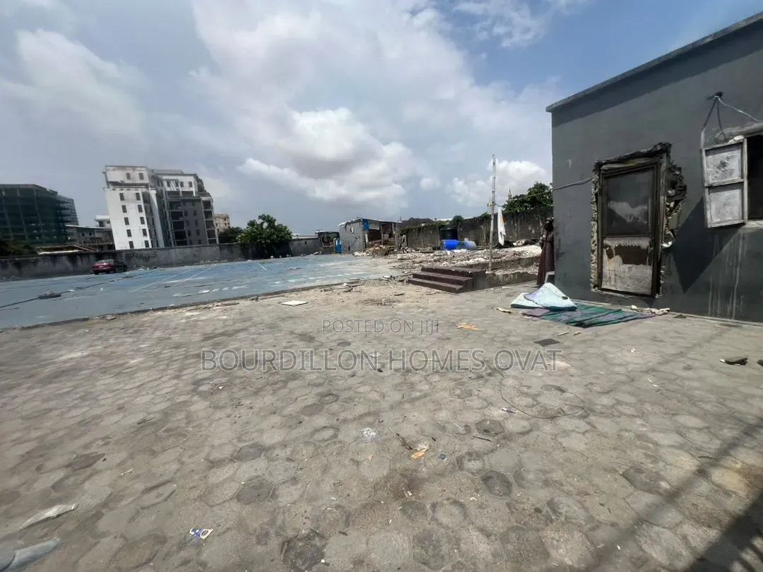 2100 SQM Mix Used Land in Lekki Phase 1