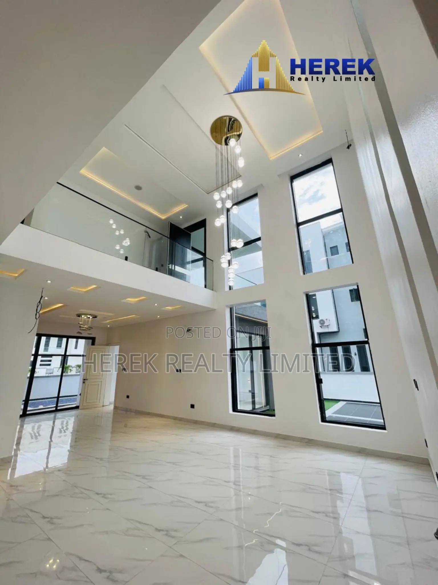5bdrm Duplex in Lakeview Park 2, Lekki Expressway for sale in Lekki Expressway