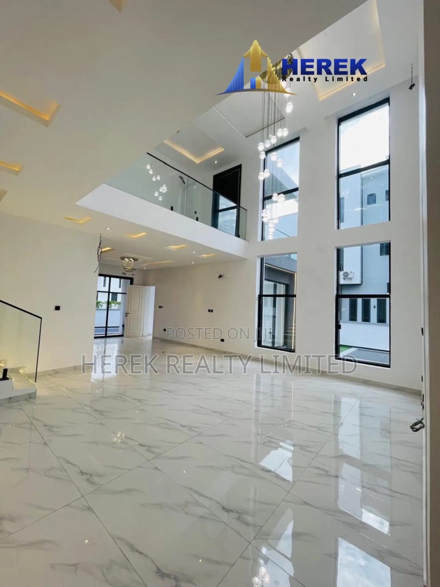 5bdrm Duplex in Lakeview Park 2, Lekki Expressway for sale in Lekki Expressway