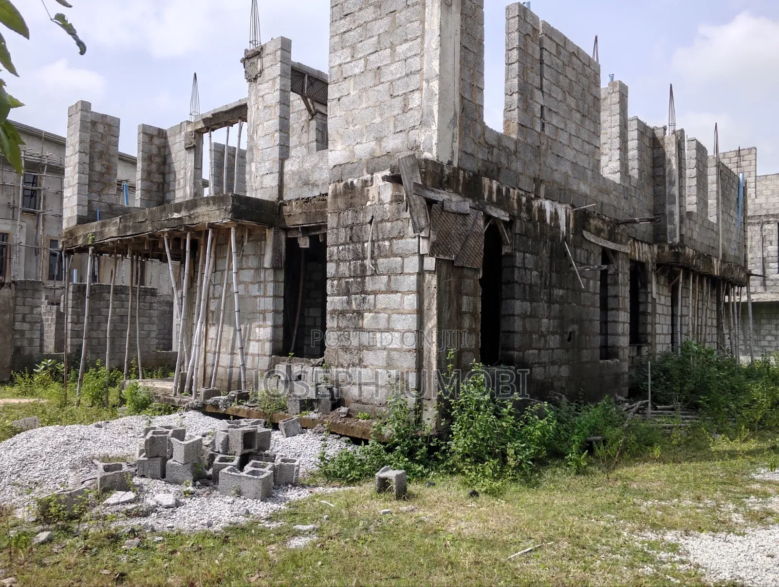 4bdrm Duplex in Kairos Hof Estate, Idu Industrial for sale in Idu Industrial