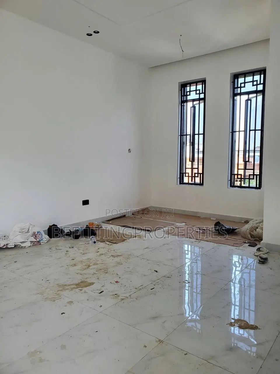 5bdrm Duplex in Jahi for sale in Jahi