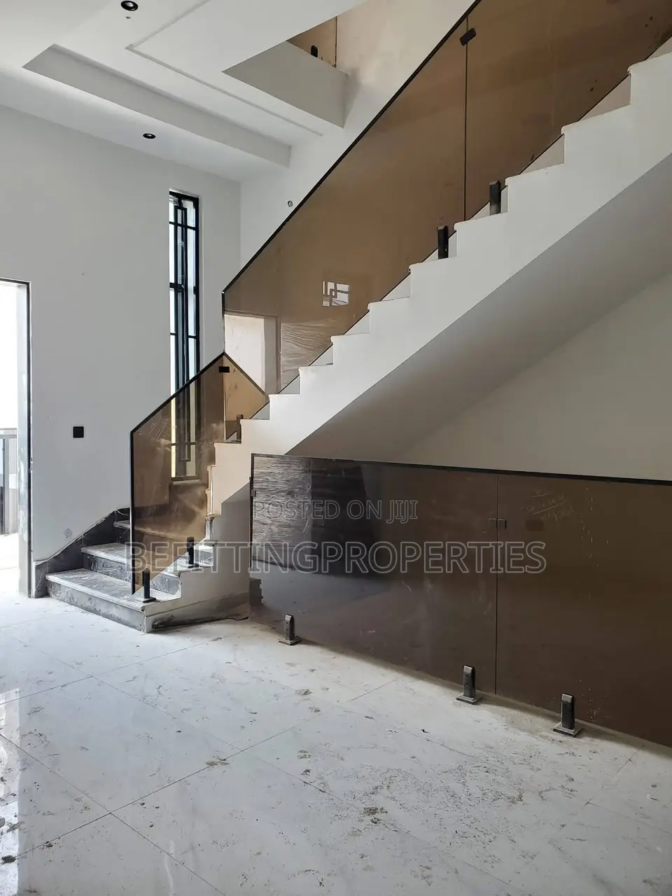 5bdrm Duplex in Jahi for sale in Jahi
