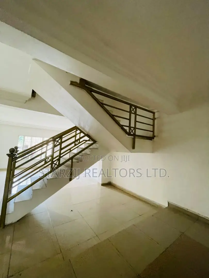3bdrm Duplex in Asokoro for sale in Asokoro