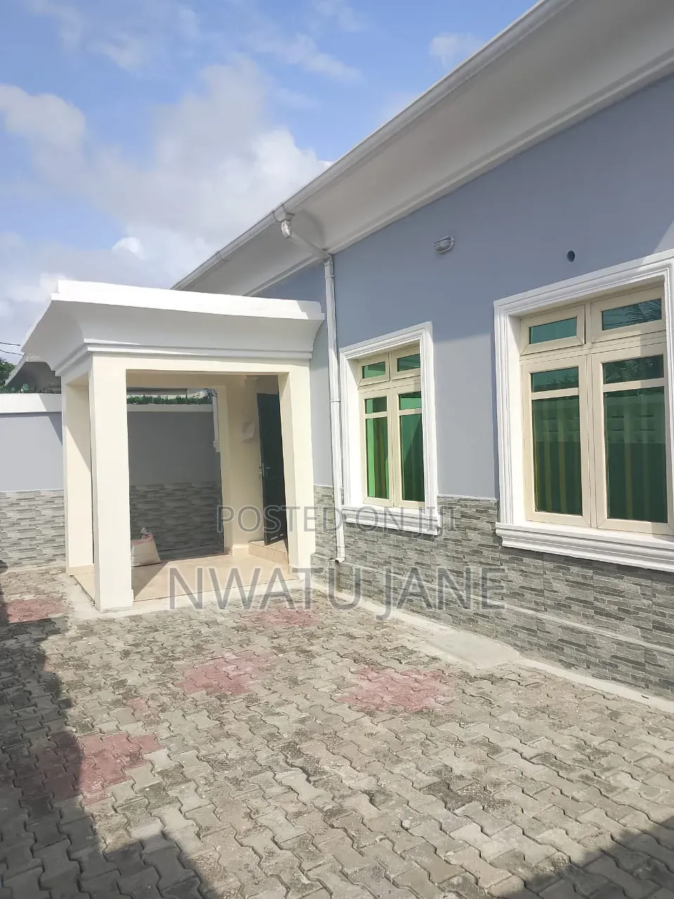 3bdrm Bungalow in Inside An Estate In for rent in Abraham Adesanya Estate