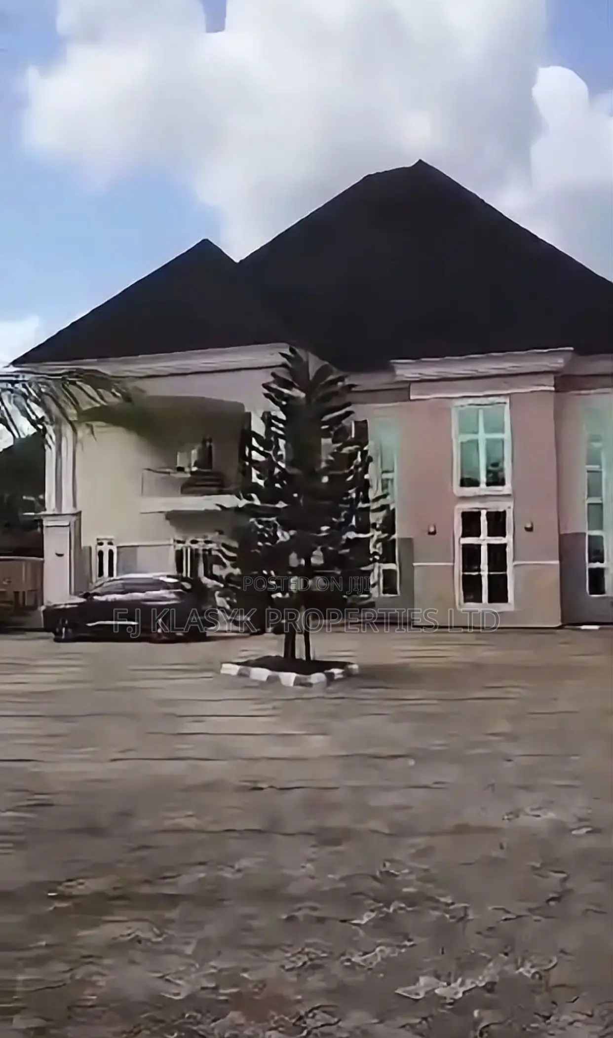 9bdrm Duplex in Benin City for sale in Benin City