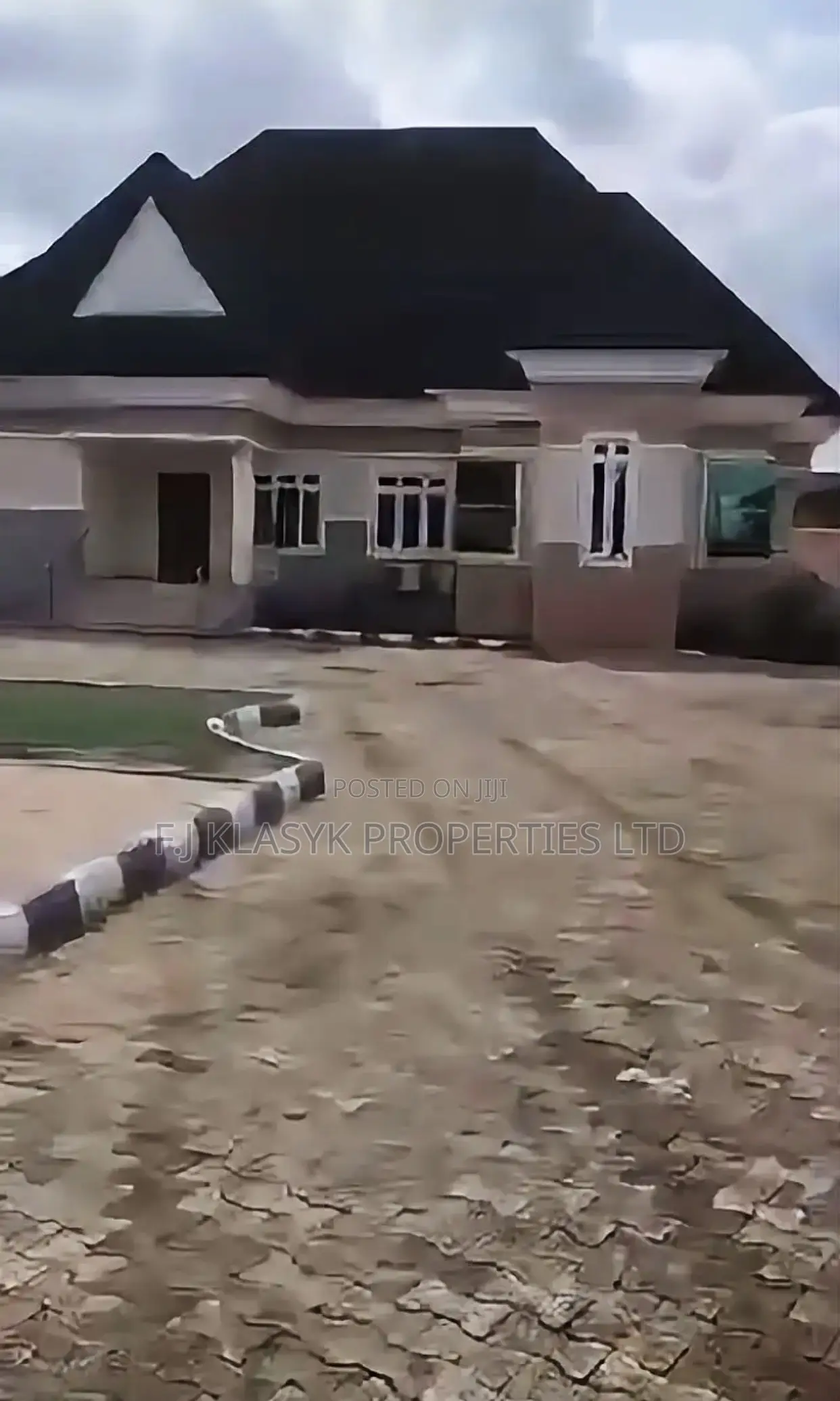 9bdrm Duplex in Benin City for sale in Benin City