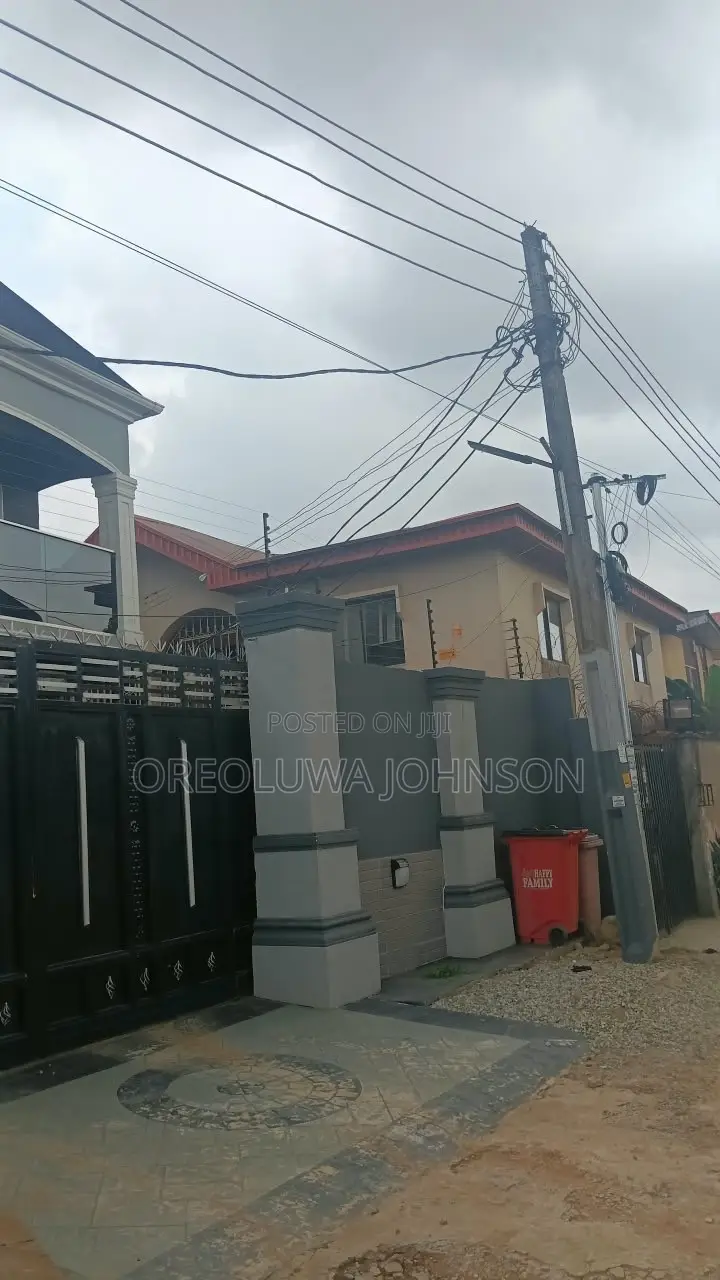 2bdrm Block of Flats in Egbe / Ikotun/Igando for sale in Egbe / Ikotun/Igando