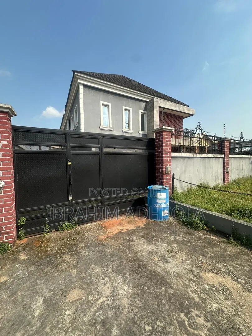 4bdrm Duplex in Magodo Gra Phase 1 for rent in GRA Phase 1