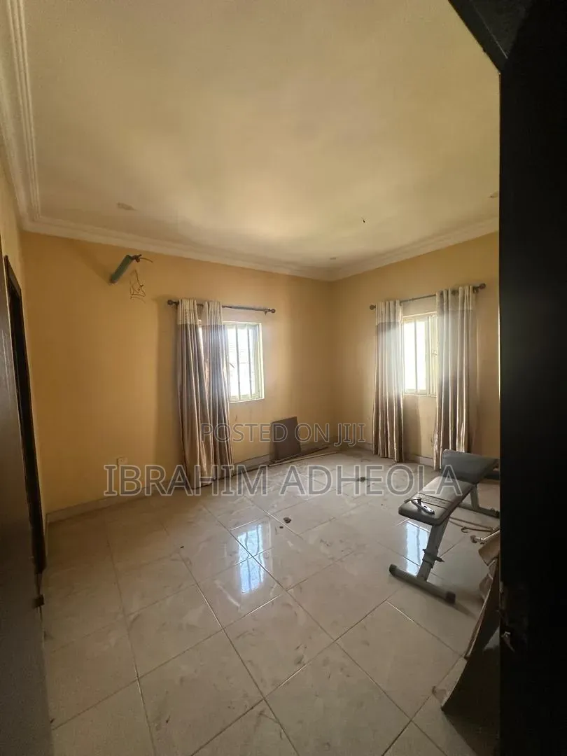 4bdrm Duplex in Magodo Gra Phase 1 for rent in GRA Phase 1