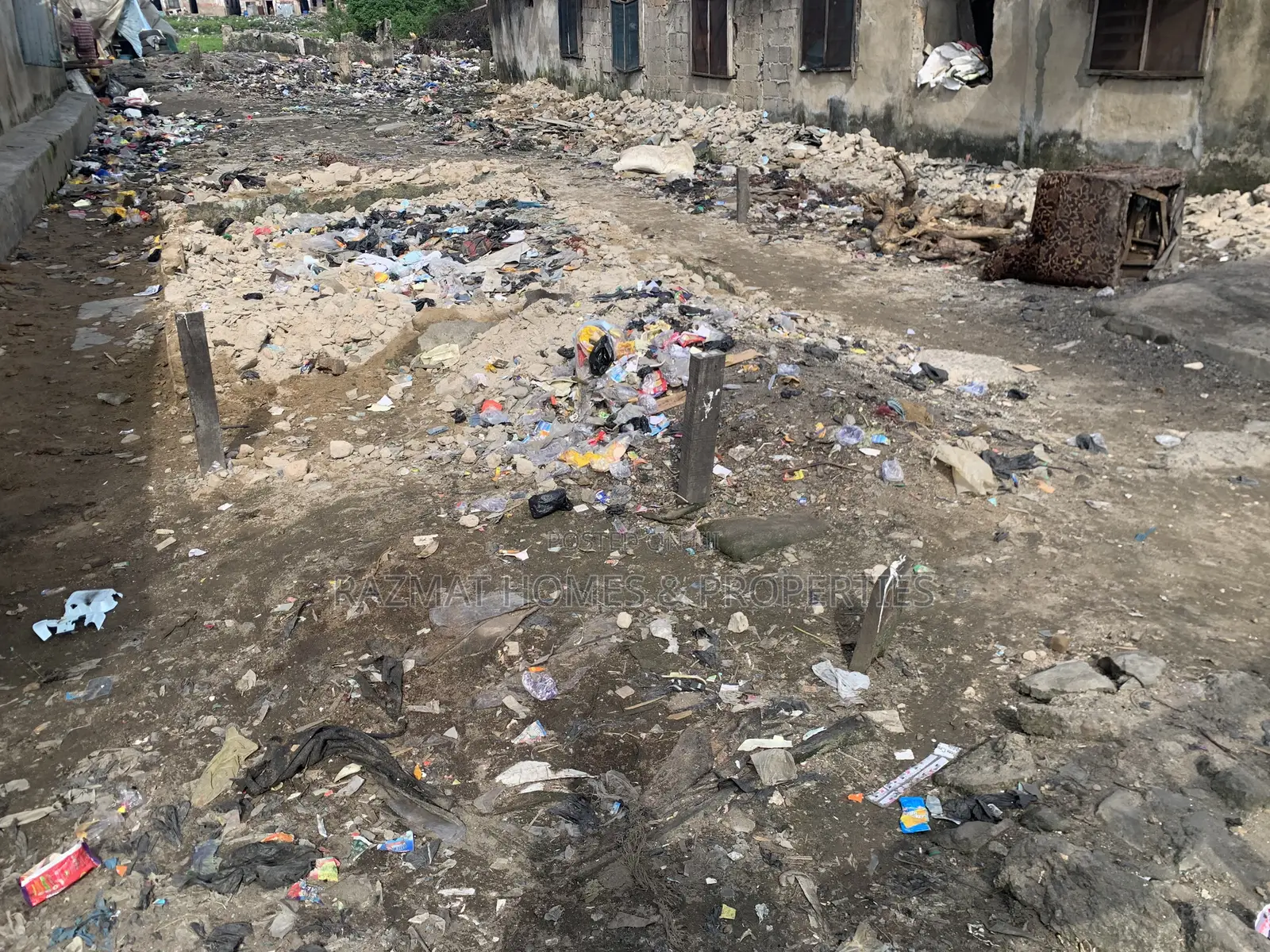 A Demolished Quarter Plot of Land Measuring 150sqm in Iganmu