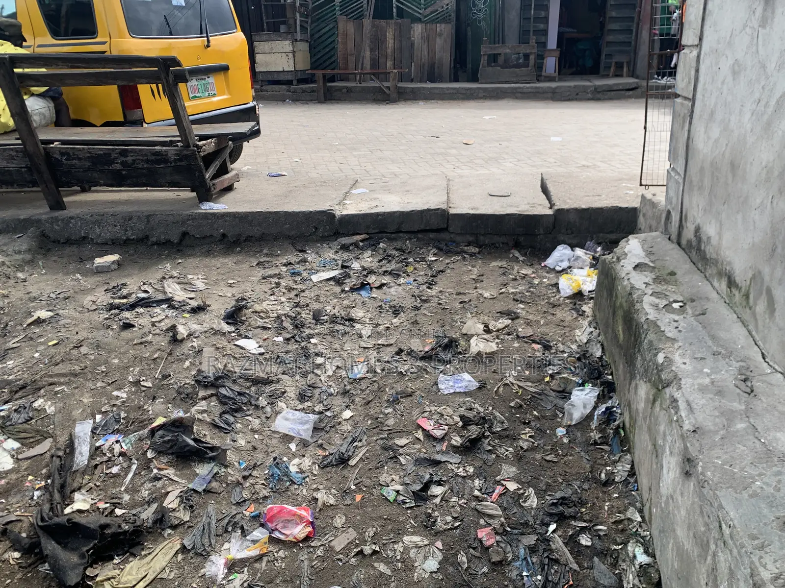 A Demolished Quarter Plot of Land Measuring 150sqm in Iganmu