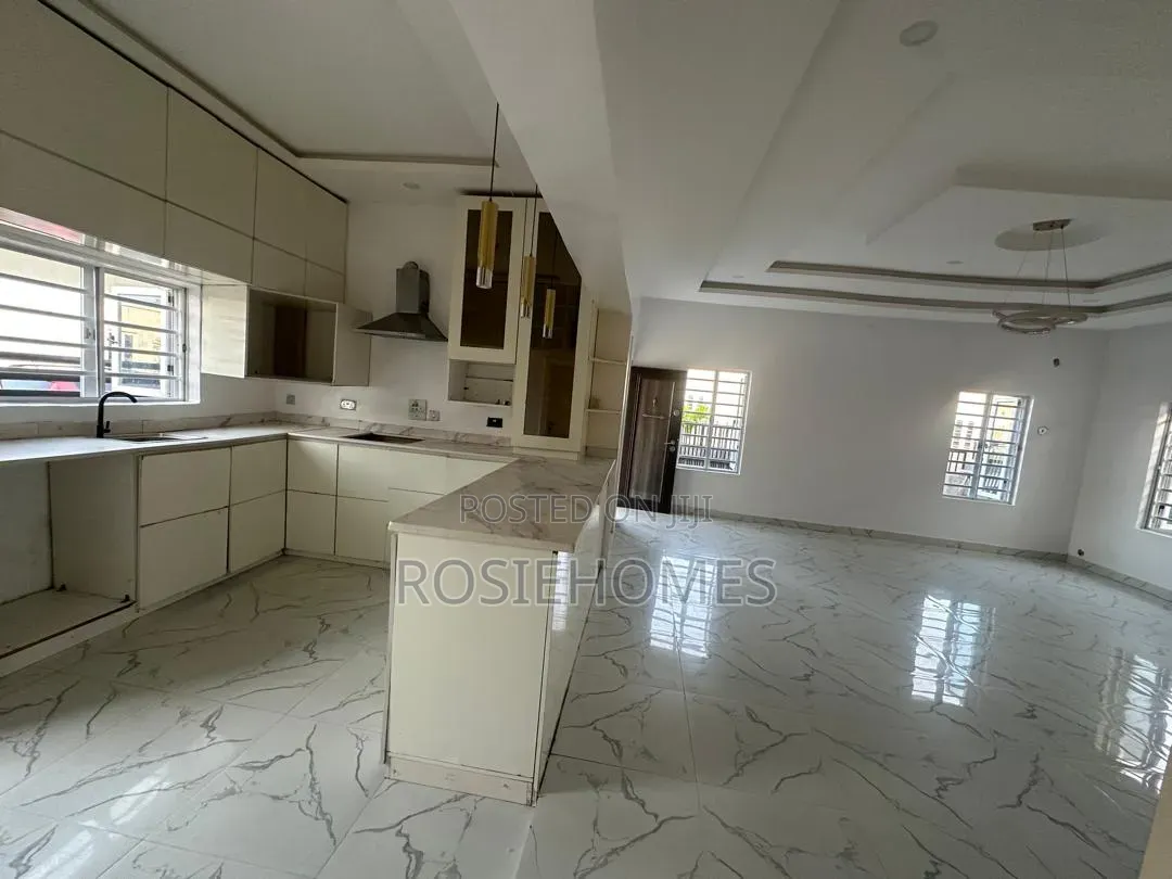 3bdrm Apartment in Ikoyi, 2nd Avenue Extension for rent in 2nd Avenue Extension