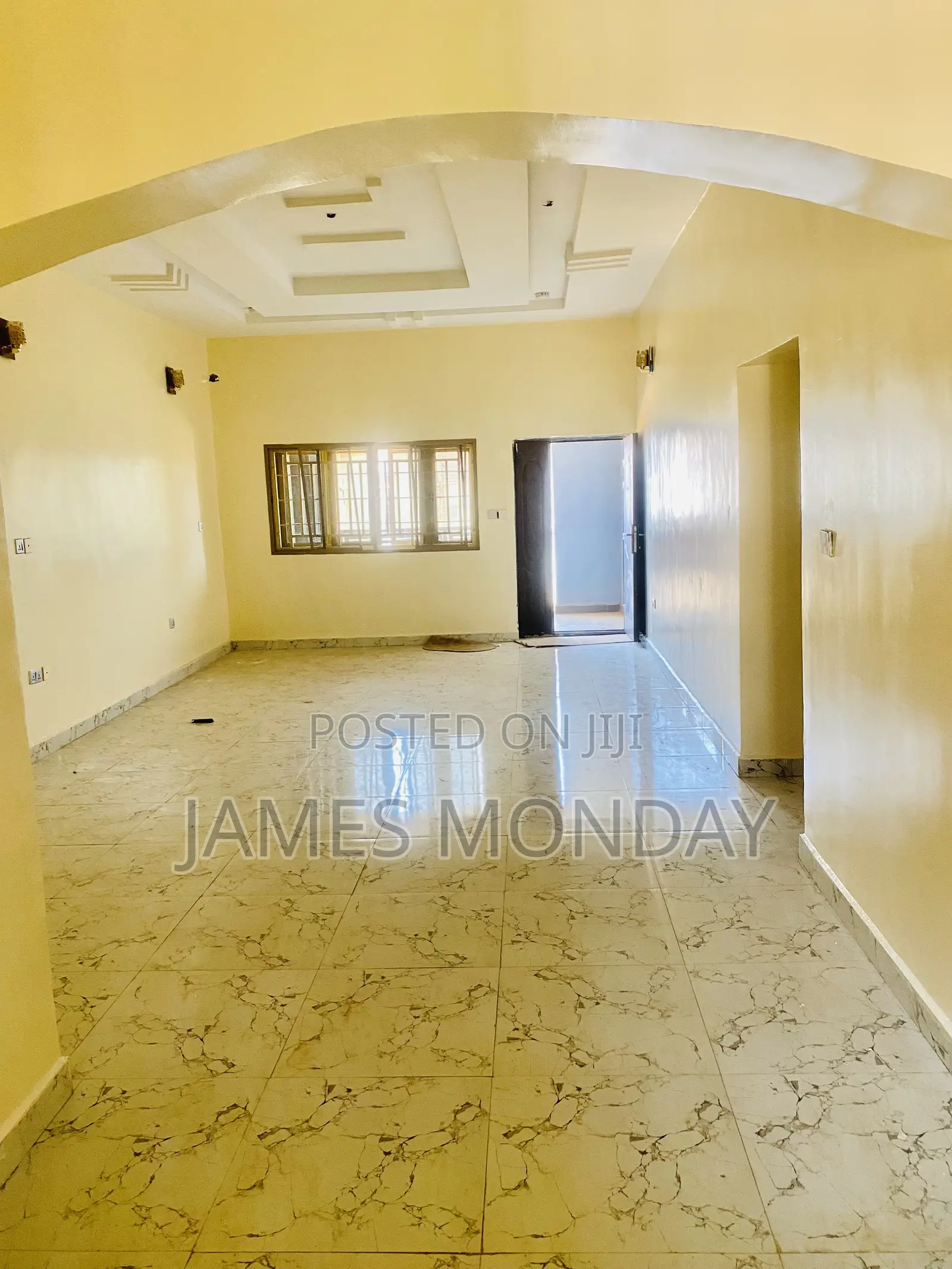 2bdrm Block of Flats in Private Residence, Apo Resettlement for rent in Apo Resettlement