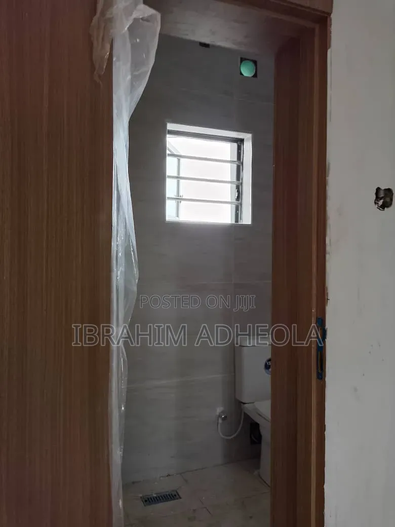 2bdrm Apartment in Egbeda for sale in Egbeda