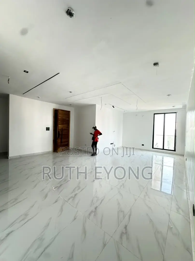 2bdrm Apartment in Lekki Phase 1 for rent in Lekki Phase 1