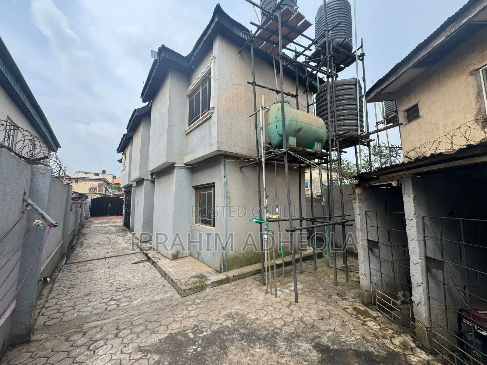 3bdrm Block of Flats in Ojodu Berger for sale in Berger