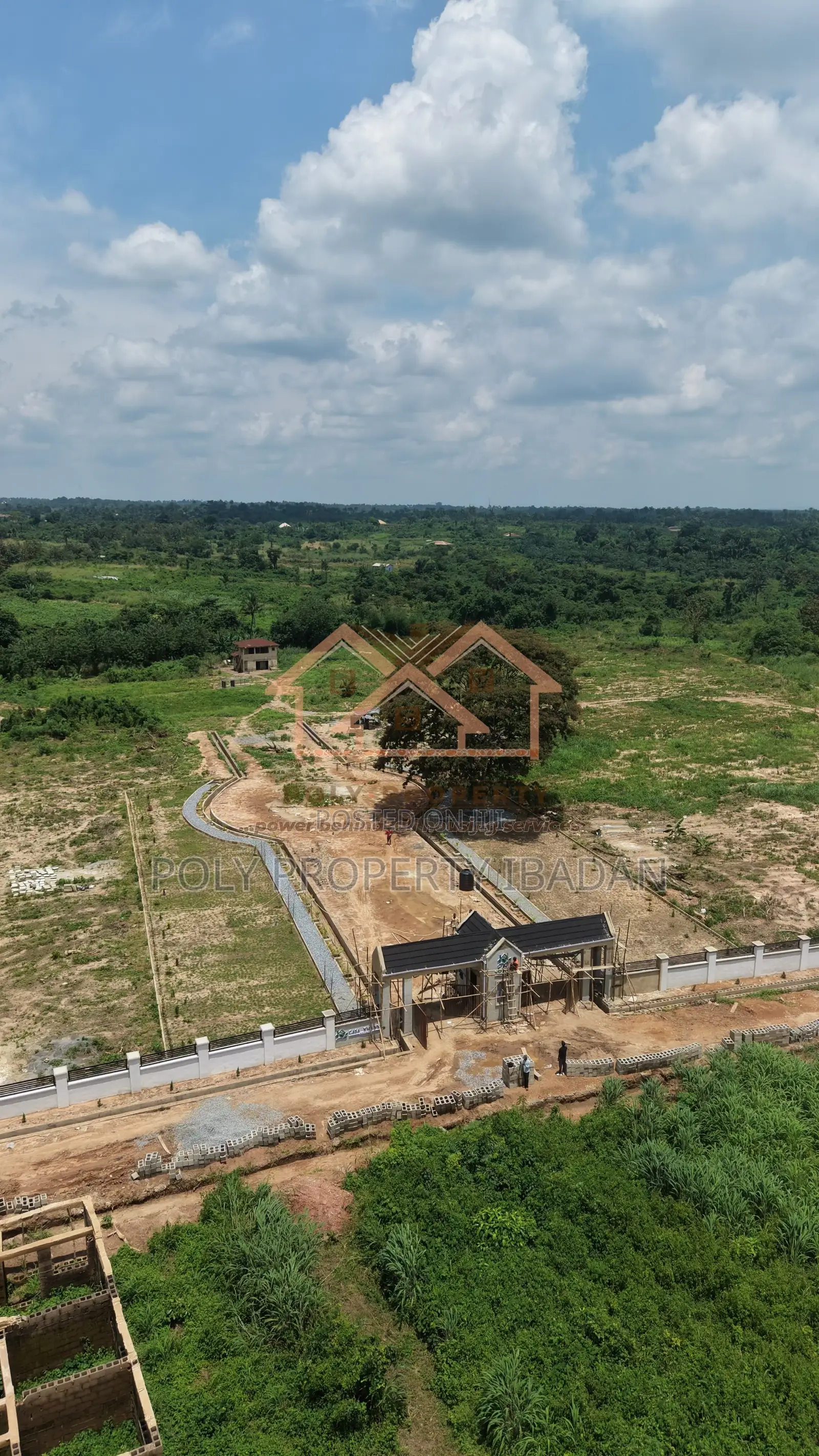 300sqm and 500sqm Land Available in Akobo