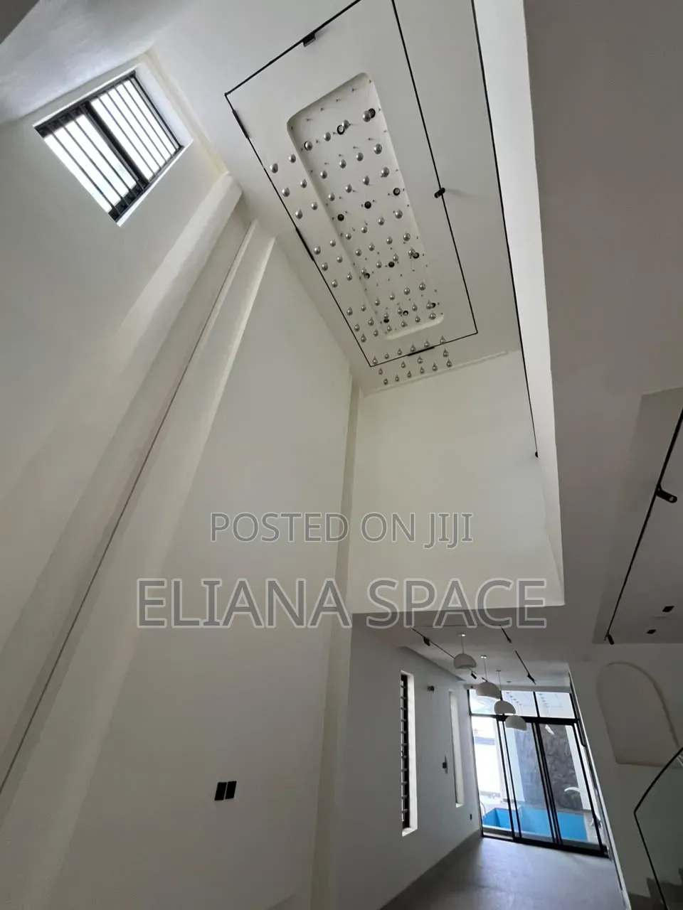 5bdrm Duplex in Lekki Phase 1 for sale in Lekki Phase 1