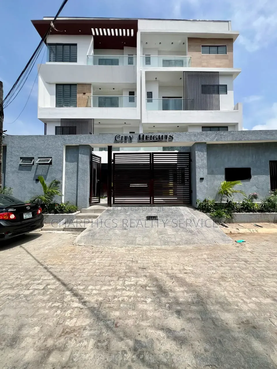 Mini Flat in Idado for sale in Idado