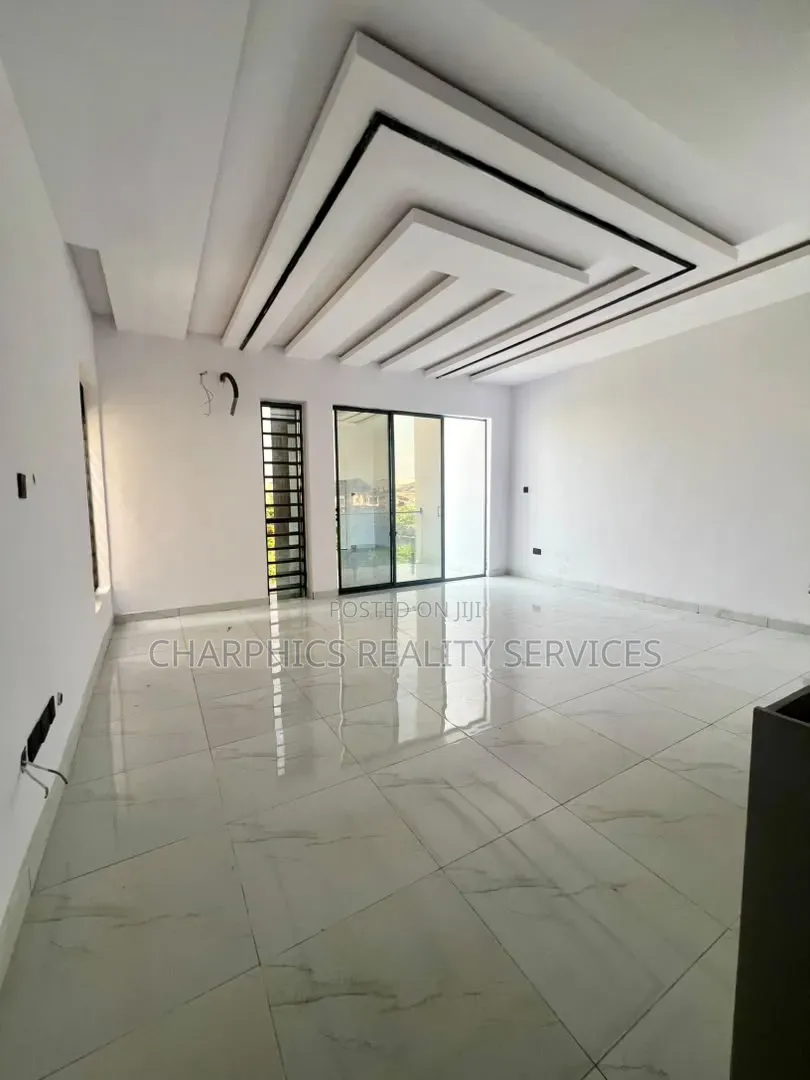 5bdrm Duplex in Off Lekki-Epe Expressway for sale in Off Lekki-Epe Expressway