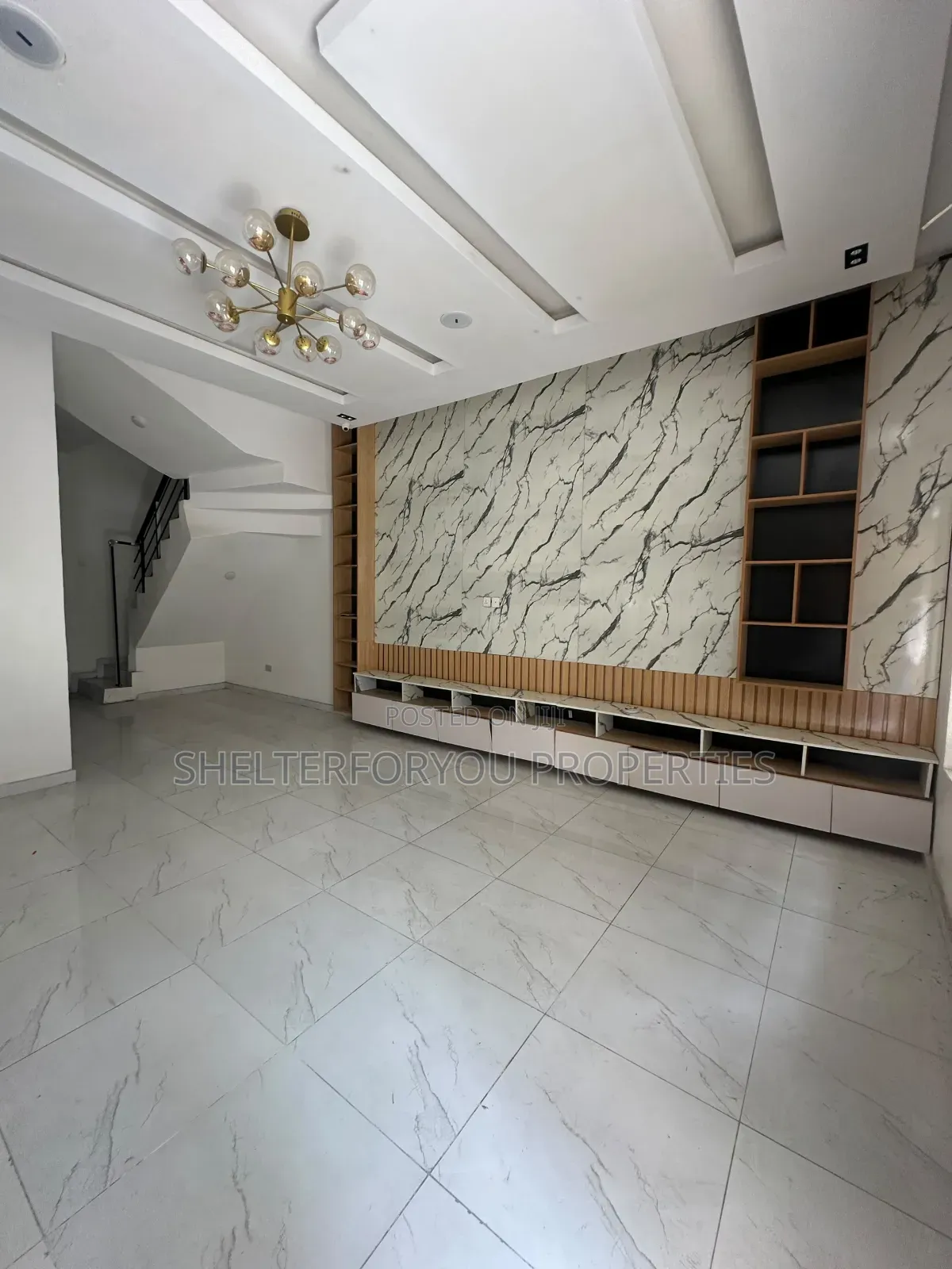 5bdrm Duplex in Ikate for sale in Ikate