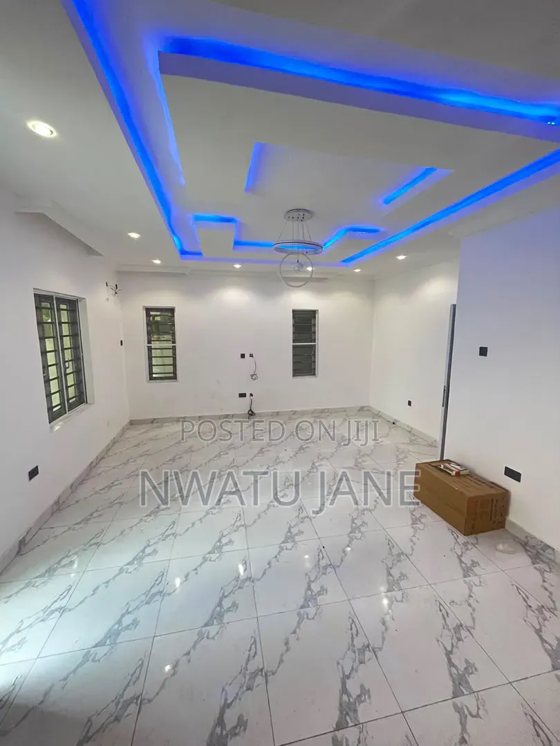 4bdrm Duplex in Thomas Estates Ajah for sale in Thomas Estate