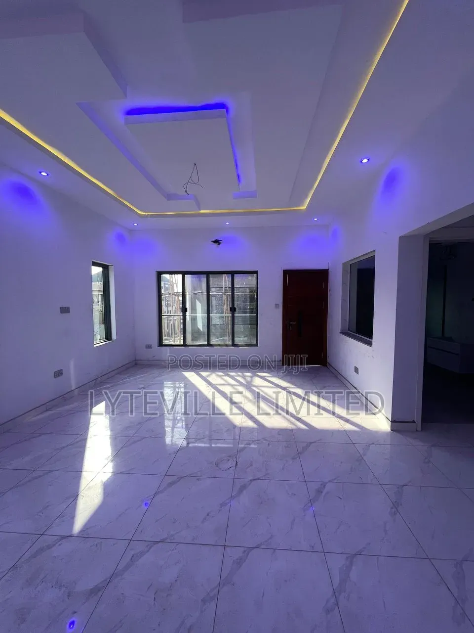 4bdrm Duplex in Ajiwe for sale in Ajiwe
