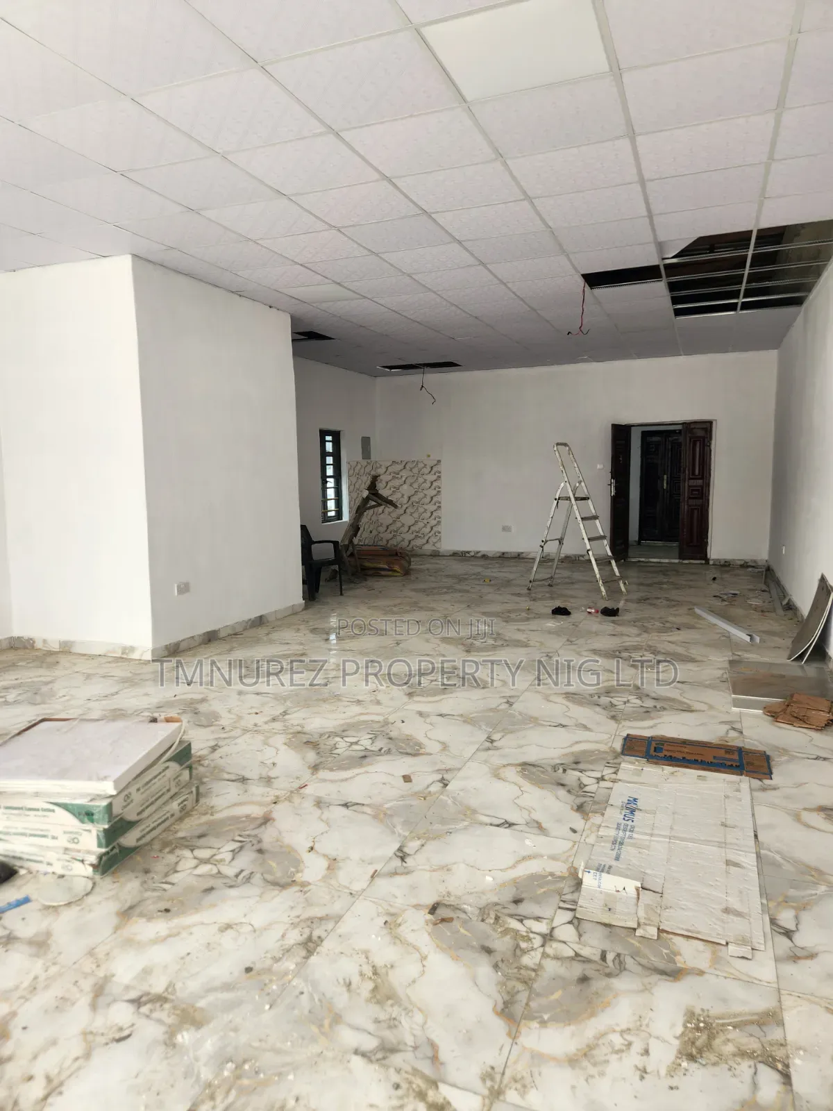 Showroom for Rent Ata Ajah Ado in Badore