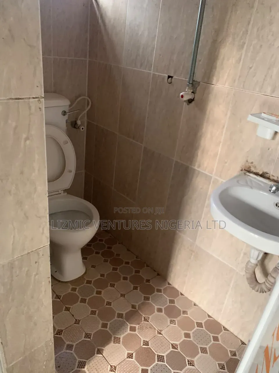 2bdrm Apartment in Agric Rd, Igando / Ikotun/Igando for rent in Igando / Ikotun/Igando