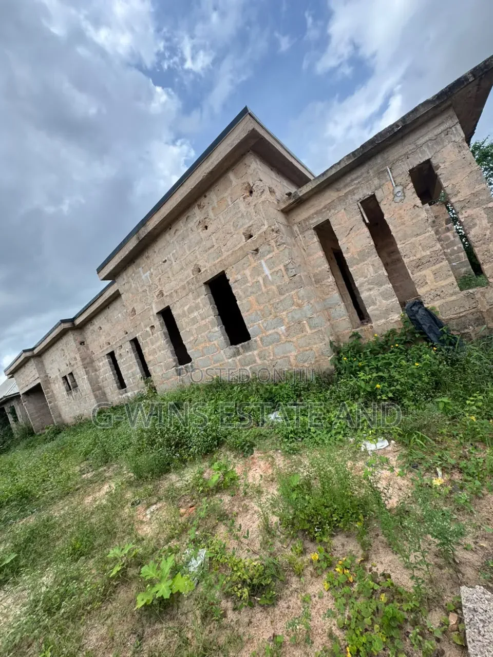 3bdrm Block of Flats in Okhuoromi Off, Benin City for sale in Benin City