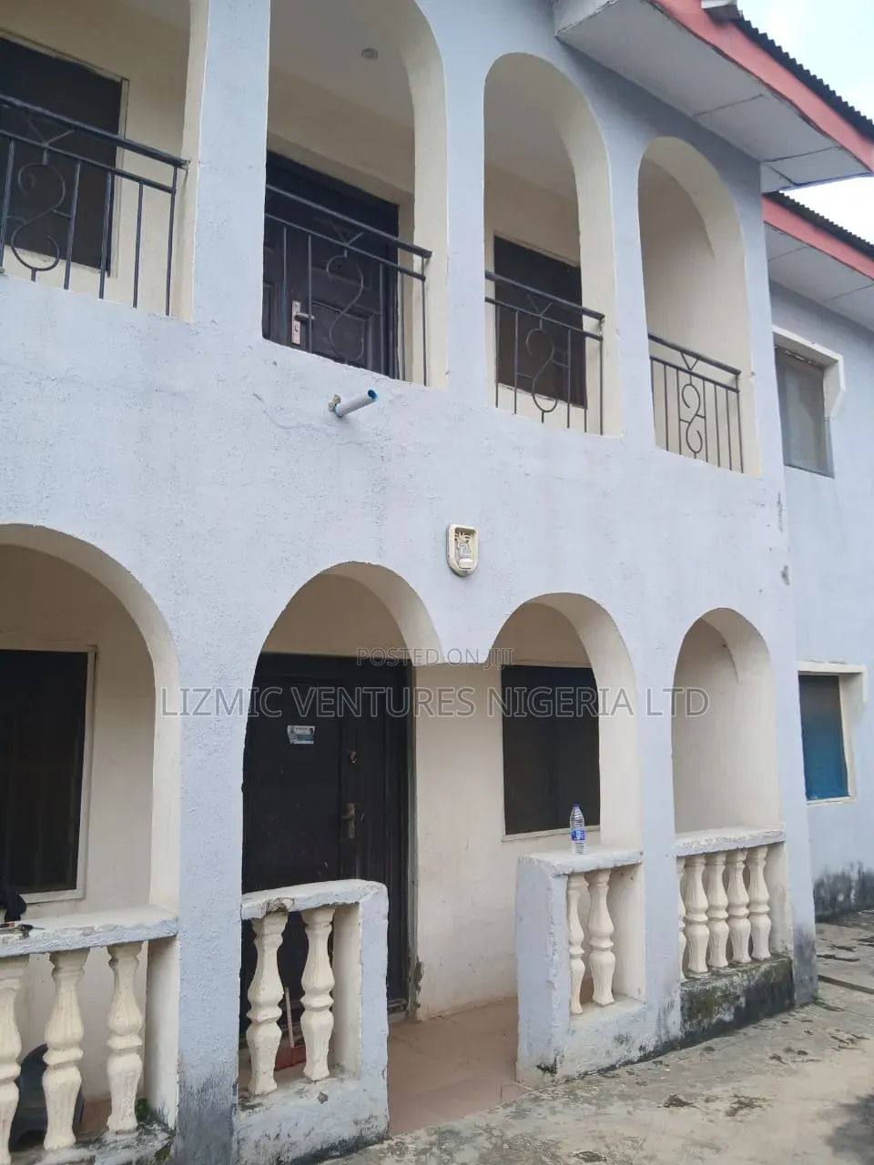 3bdrm Block of Flats in Hotel, Igando / Ikotun/Igando for sale in Igando / Ikotun/Igando