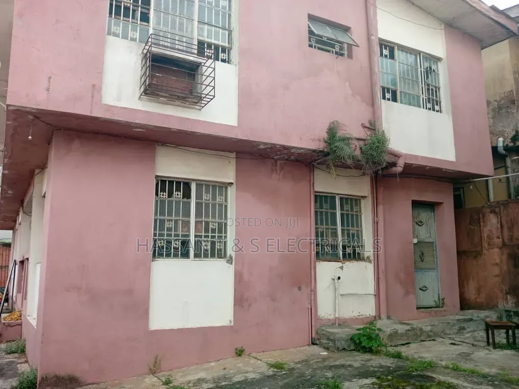 3bdrm Block of Flats in Ogba Bus-Stop for sale in Ogba Bus-Stop