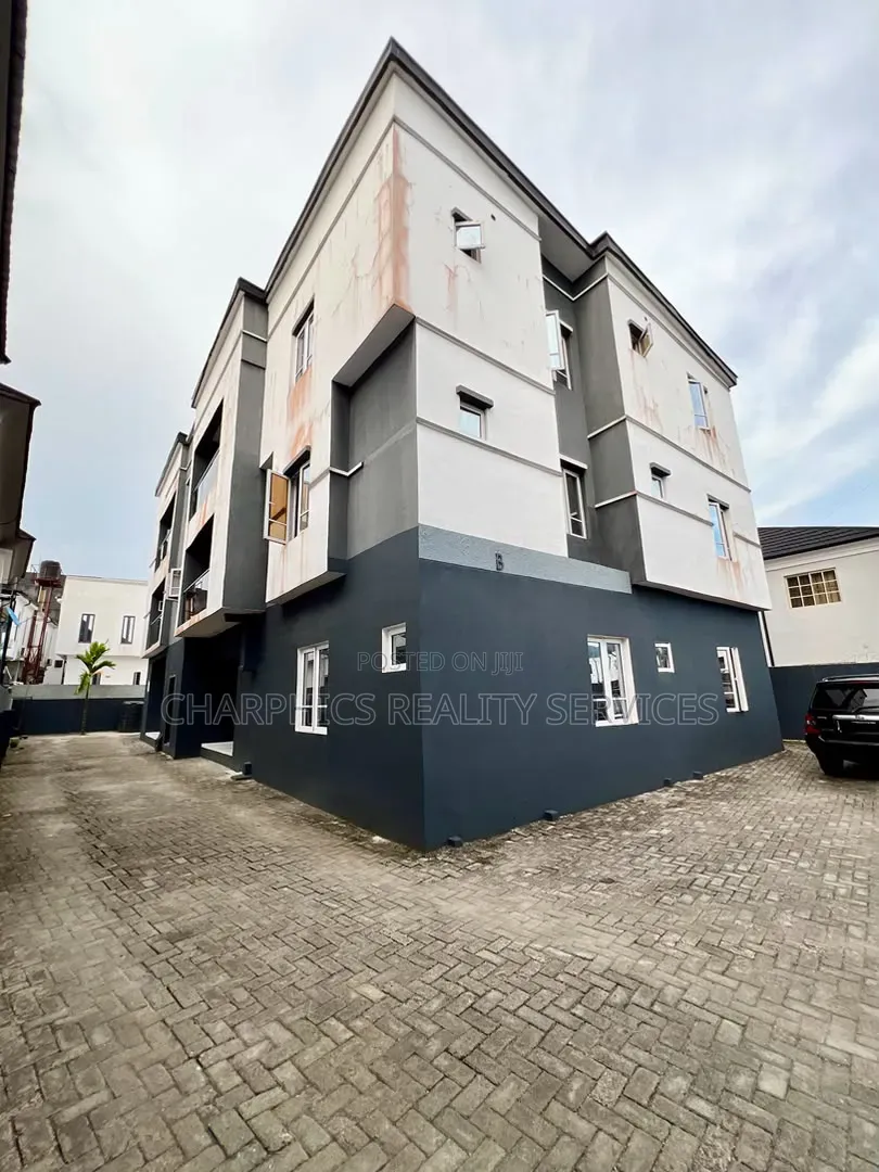 2bdrm Apartment in Off Lekki-Epe Expressway for sale in Off Lekki-Epe Expressway