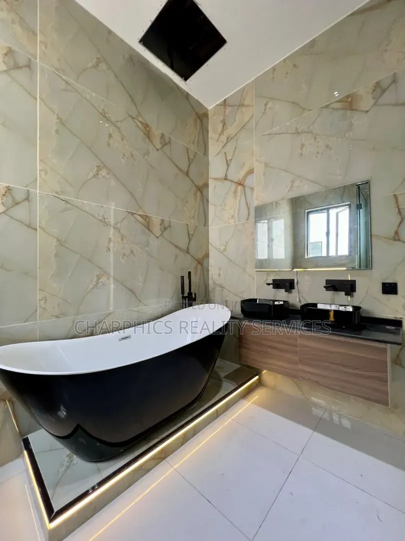 5bdrm Duplex in VGC / Ajah for sale in VGC / Ajah
