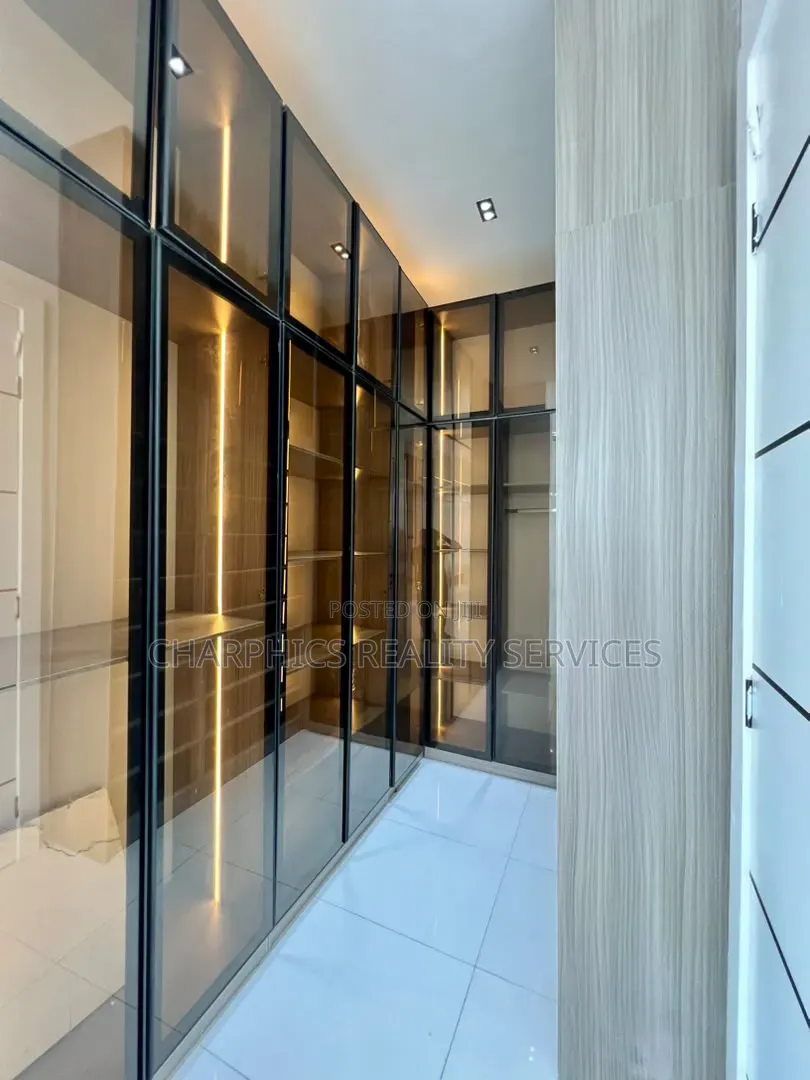 5bdrm Duplex in VGC / Ajah for sale in VGC / Ajah