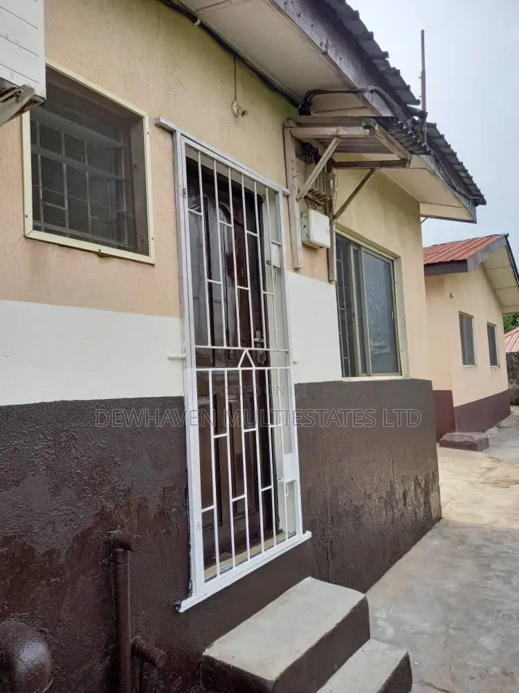 3bdrm Bungalow in Obafemi-Owode for sale in Obafemi-Owode