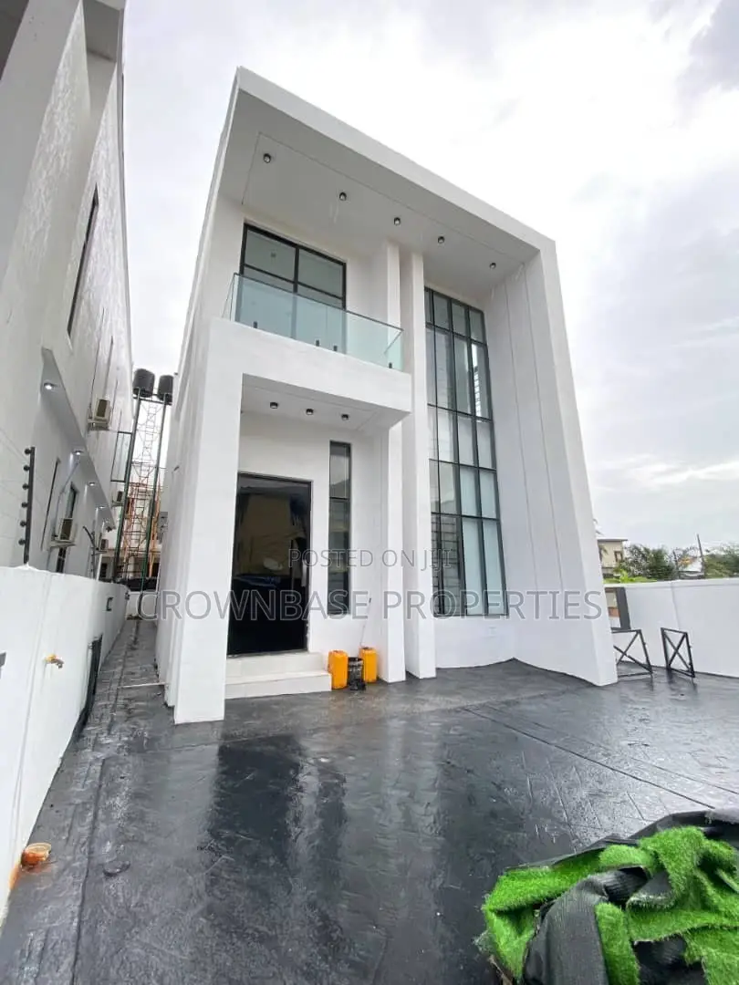 4bdrm Duplex in Sangotedo for sale in Sangotedo