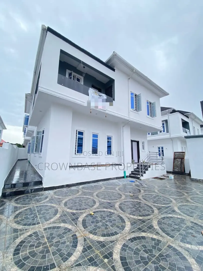 5bdrm Duplex in Sangotedo for sale in Sangotedo
