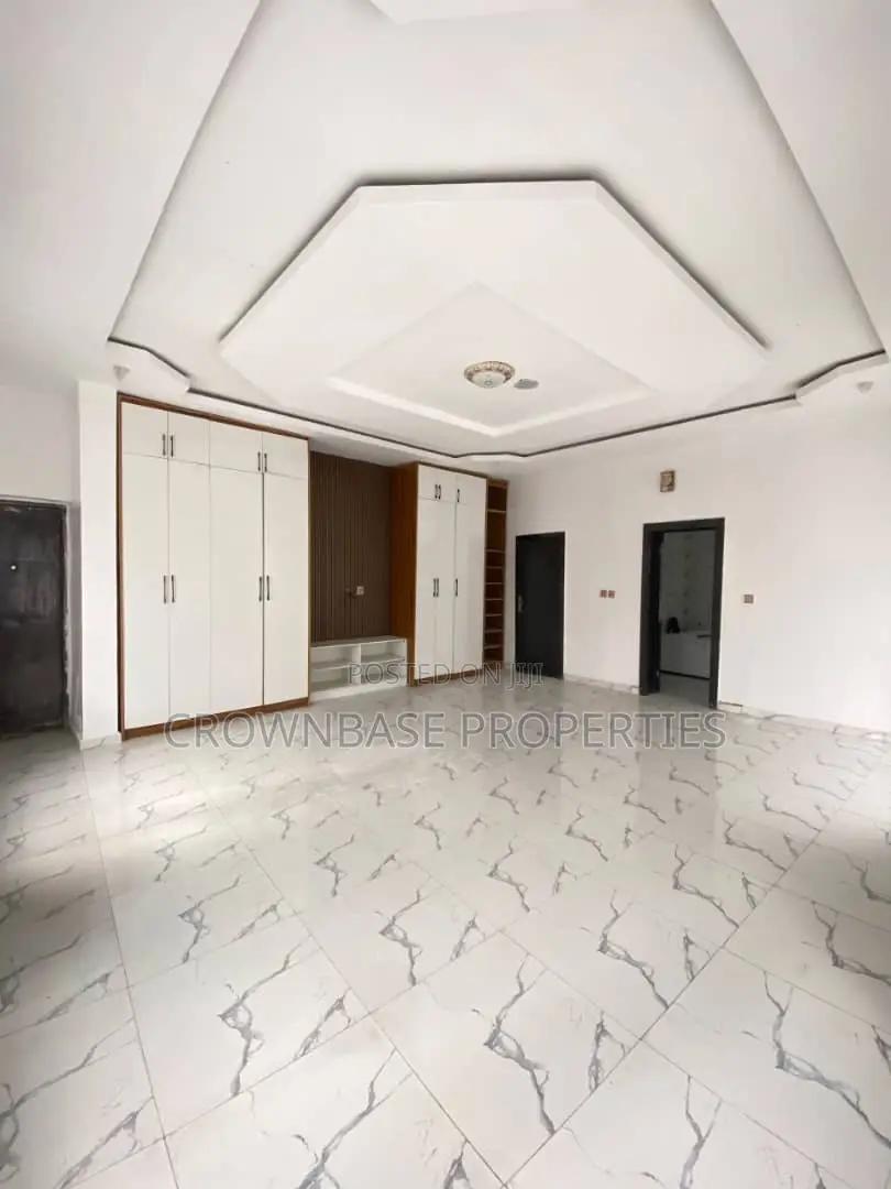 5bdrm Duplex in Sangotedo for sale in Sangotedo
