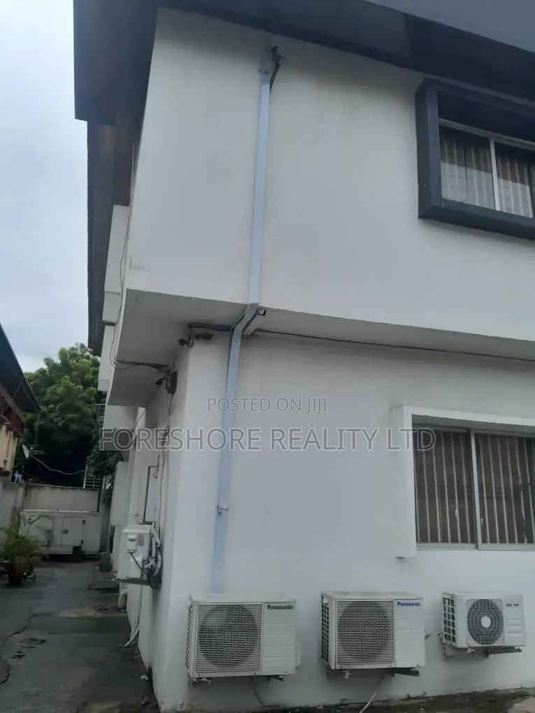 Fully Serviced 2 Rooms Office Space at Muri Okunola, Victoria Island in Akin Adesola