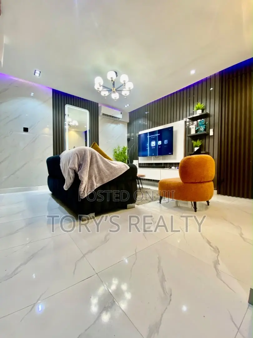 1bdrm Penthouse in Lekki Phase 1 for rent in Lekki Phase 1