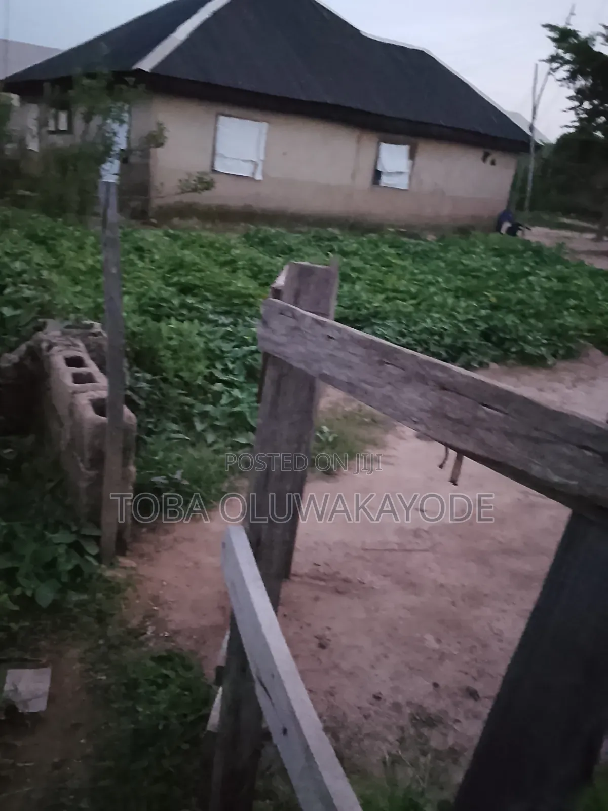 50x40ft Land Available for Sale!  in Kiami