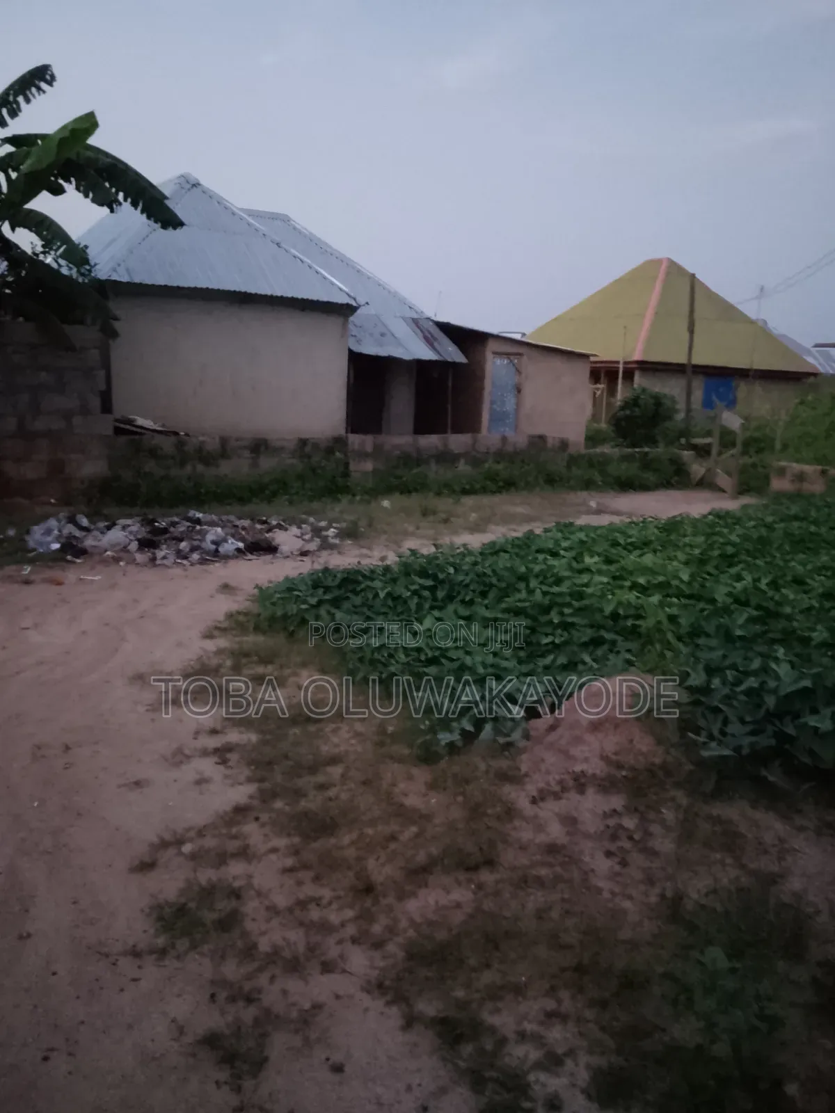 50x40ft Land Available for Sale!  in Kiami