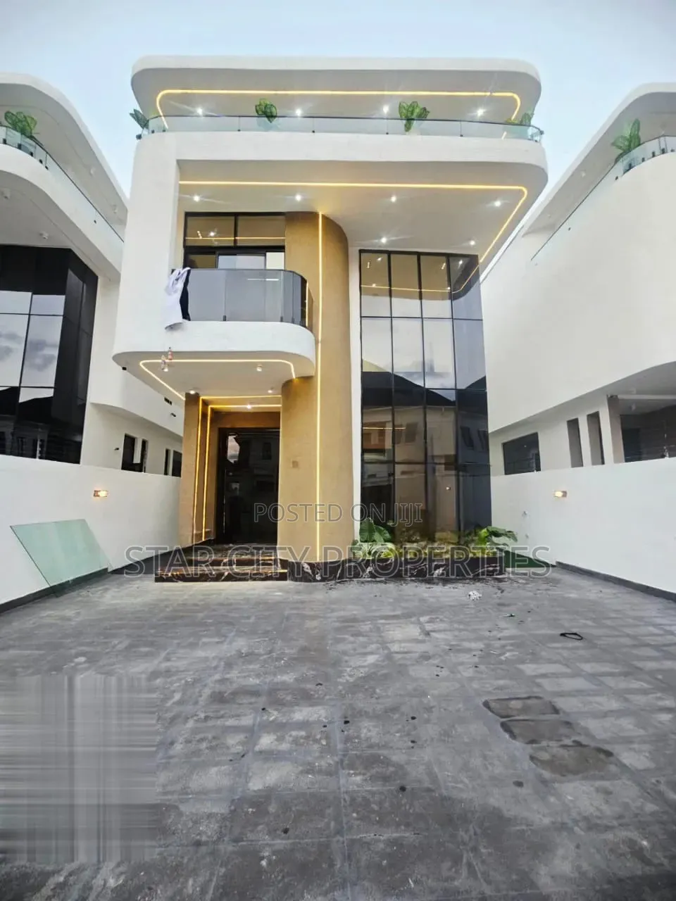 5bdrm House in Vgc Lekki for sale in VGC / Ajah
