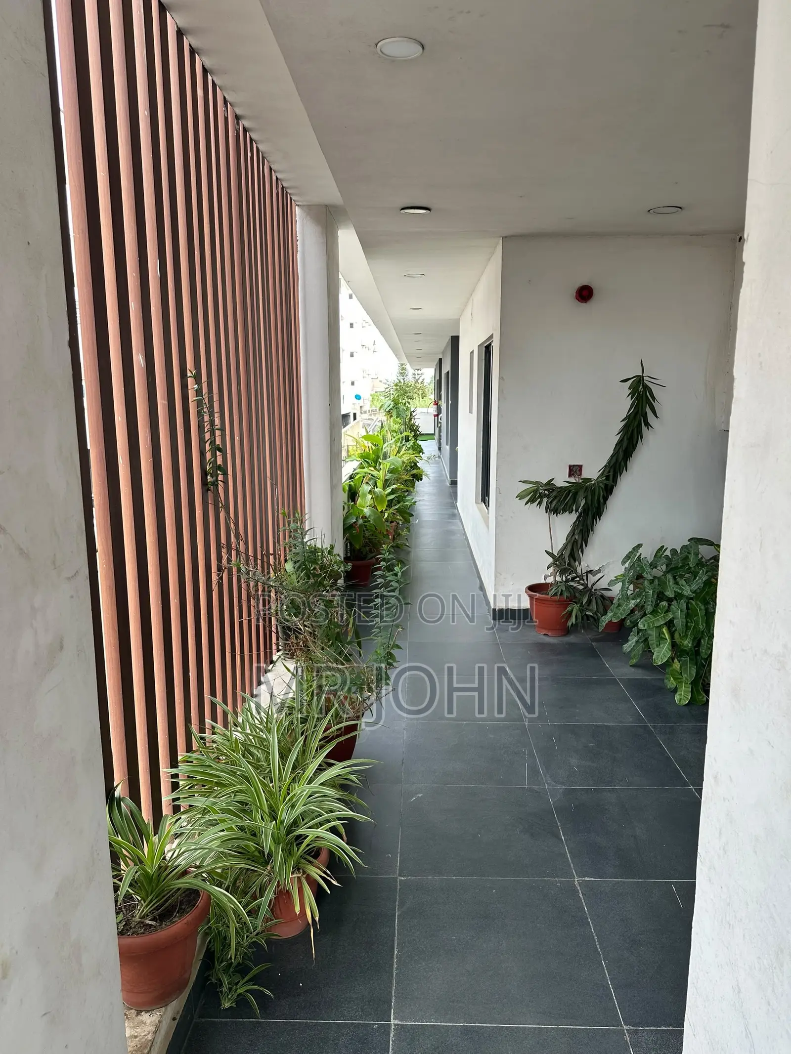 Furnished 3bdrm Apartment in Ikate Brown Stone Pr, Lekki for sale in Lekki