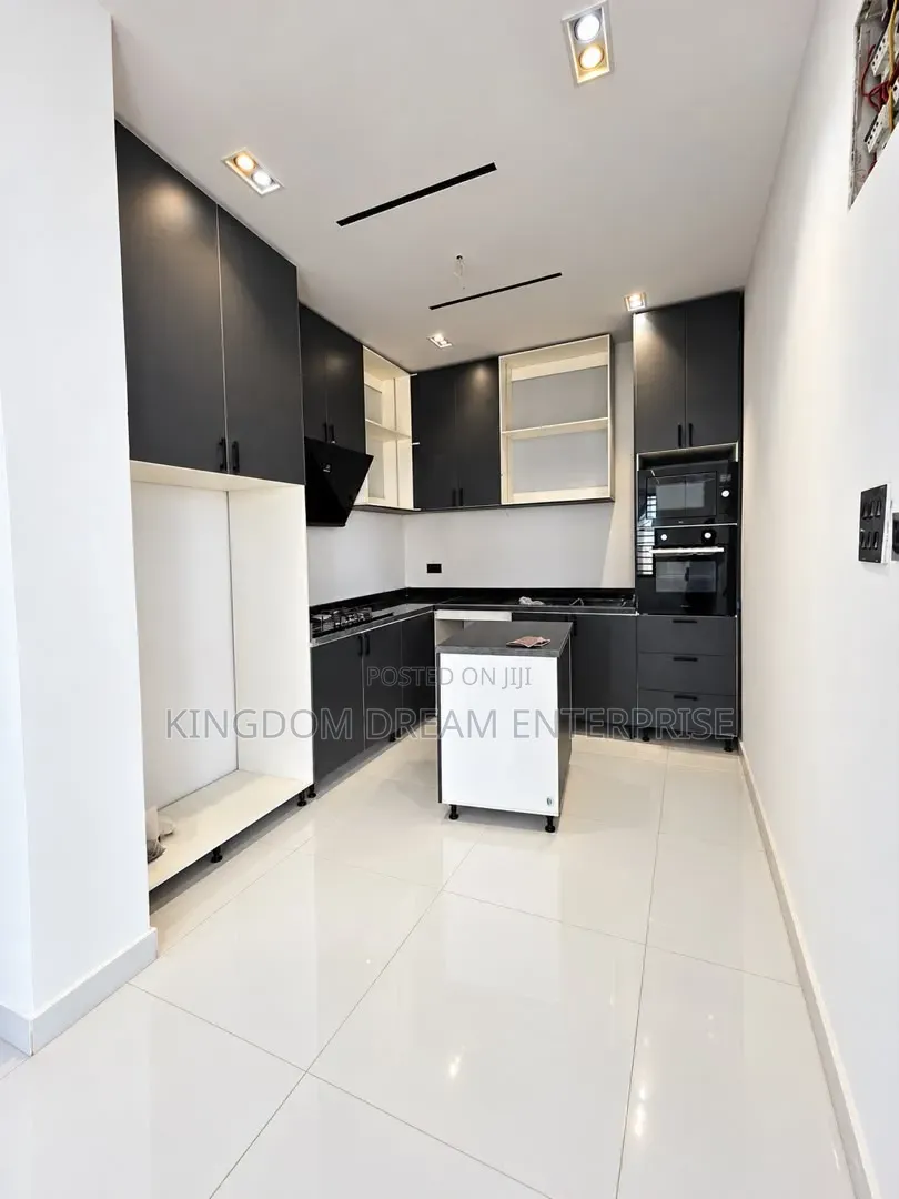 2bdrm Block of Flats in Ikate Lekki Lagos for sale in Ikate