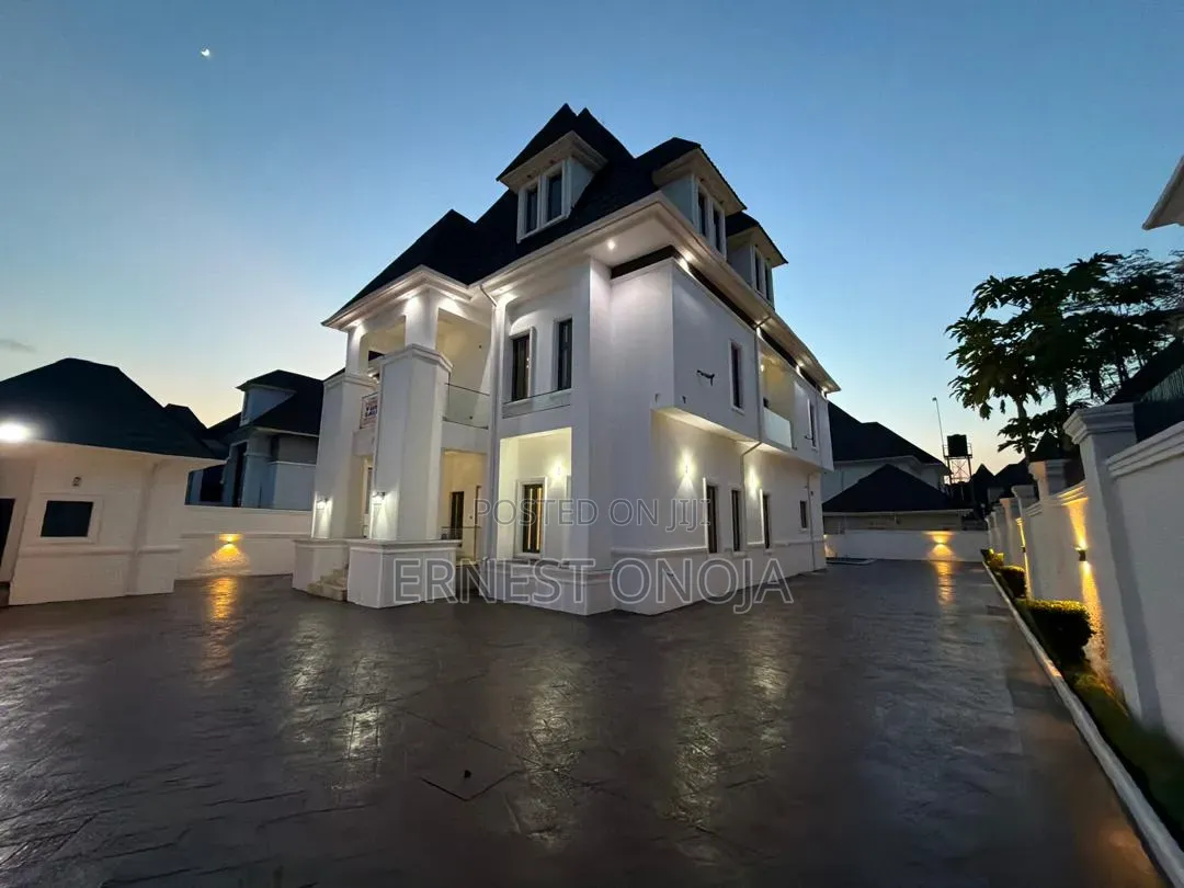 7bdrm Mansion in Gwarinpa Extension for sale in Gwarinpa