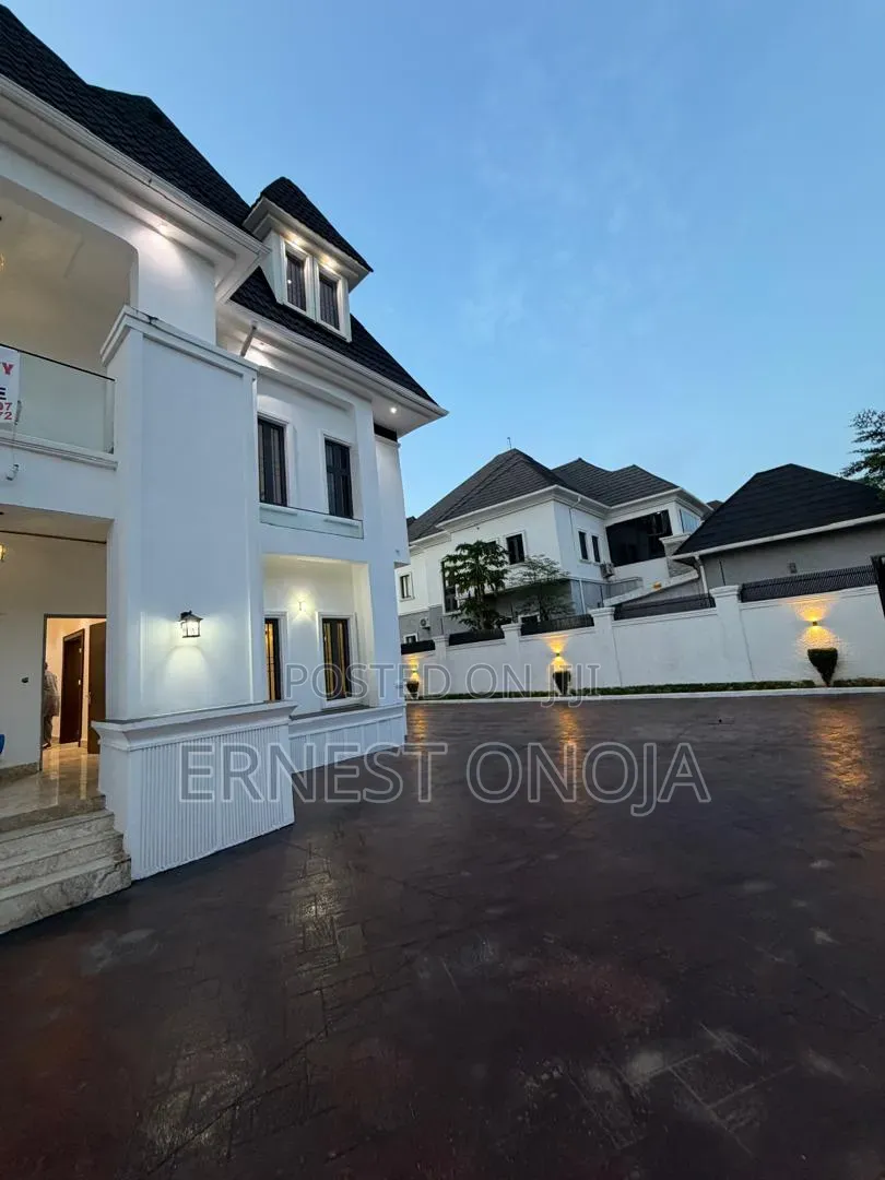 7bdrm Mansion in Gwarinpa Extension for sale in Gwarinpa