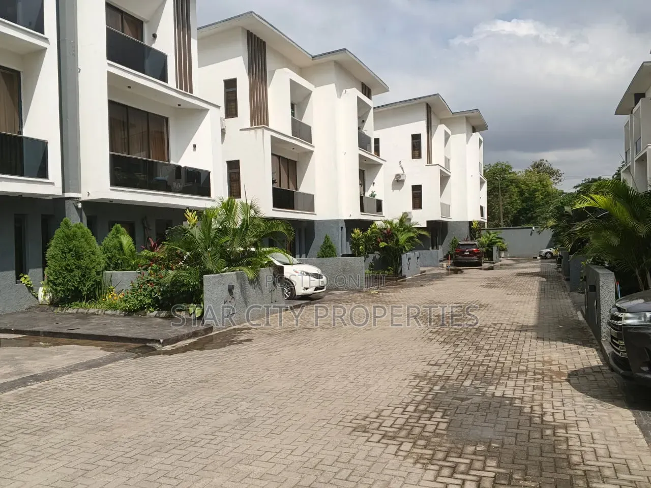 4bdrm Duplex in Ikeja Gra Lagos for rent in Ikeja GRA