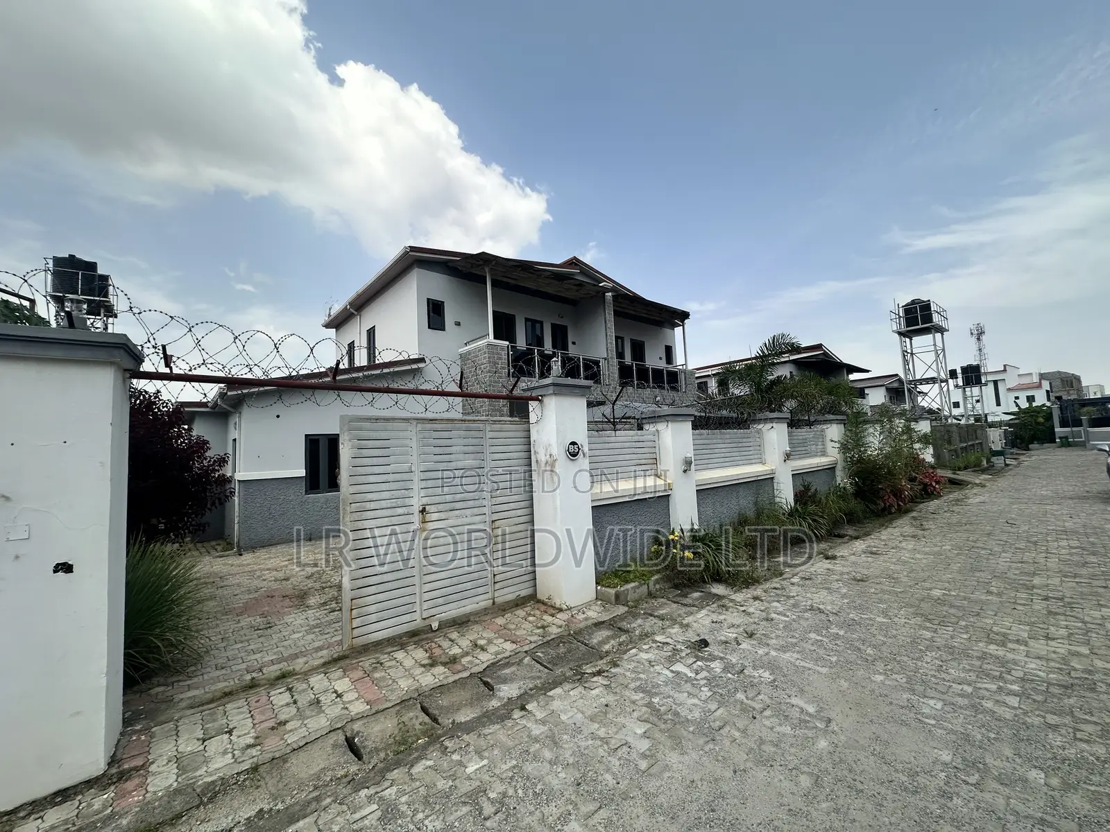 3bdrm Duplex in Lugbe District for sale in Lugbe District